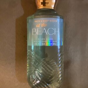 Bath & Body Works At The Beach Body Wash - Aqua and Gold
